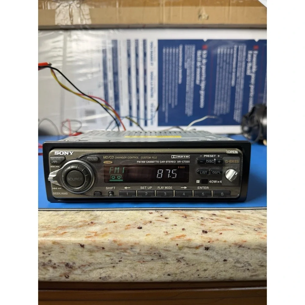 Sony XR-C7220 AM FM Cassette Radio. PLEASE READ